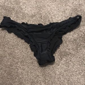 Small scrunched ruffle edge bikini bottom